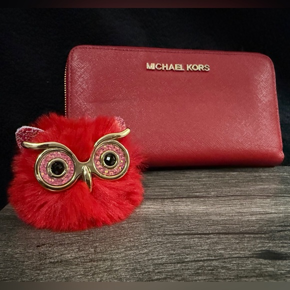 MK Wallet - Picture 1 of 13